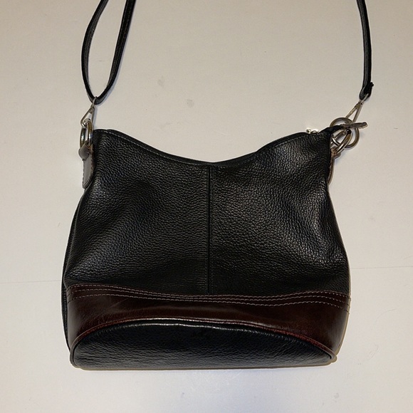 Vintage Black and Brown Italian Leather Crossbody Bucket Bag - Picture 5 of 11
